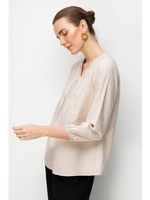 Desen Triko Kadın V Yaka Etnik Nakışlı Uzun Kollu Bluz Bej