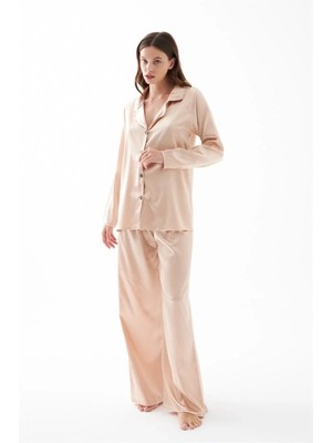 Hobilinka Kadın Bej Oversize Saten Pijama Takımı – Rahat Kesim Şık Ev Giyim Seti