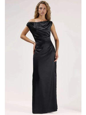 Hiccup Kadın Asimetrik Yaka Bodycon Saten Maksi Elbise Siyah