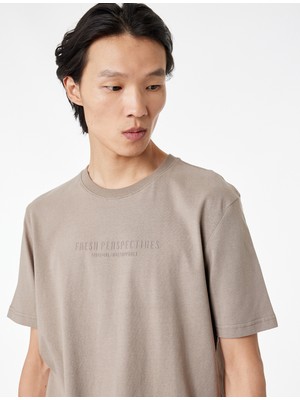 Koton Regular Fit Kısa Kollu Bisiklet Yaka Pamuklu Baskılı Tişört