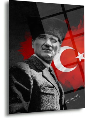 Shiny Art Atatürk Türk Bayrağı Önünde Portre Cam Tablo – ATA131