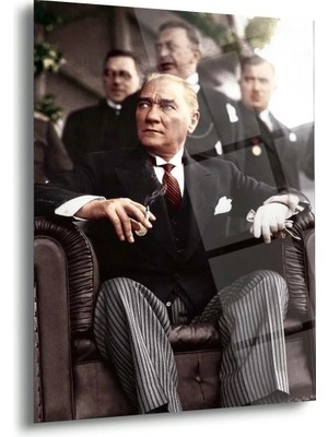 Shiny Art Atatürk Koltukta Zarif Poz Cam Tablo – ATA180