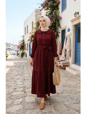 Sefa Merve Müslin Kumaş Fırfır Yaka Beli Kuşaklı Elbise 0253-06 Bordo