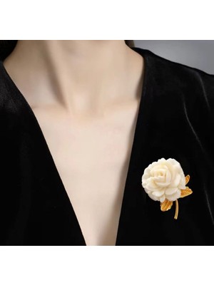 Rachel Silver Altın Renk Beyaz Çiçek Gül Broş