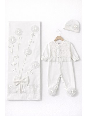 Kardeşler Bebe Çiçek Işlemeli Kız Bebek Battaniye Tulum 3’lü Set