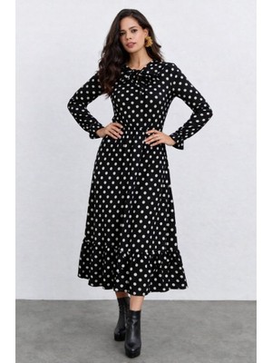 Gacha Kadın Uzun Kollu Yakası Bağcıklı Uzun Puantiyeli Krep Maxi Elbise