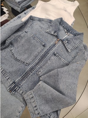 Sofun Taş Detaylı Önden Cepli Fermuar Kapamalı Kadın Kot Mont