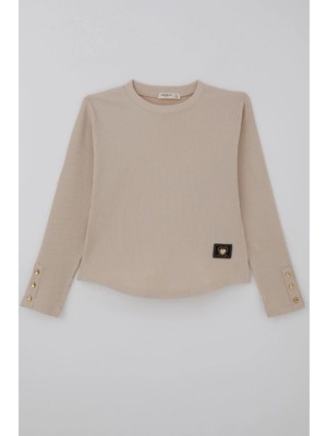 Breeze Kız Çocuk Uzun Kollu Tişört Kalp Armalı Kolları Düğme Aksesuar Detaylı 9-14 Yaş, Bej