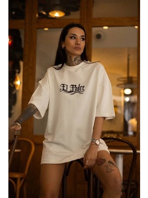 Pileli Store Kadın Bisiklet Yaka Baskılı  Kısa Kol Oversize T-Shirt - Beyaz