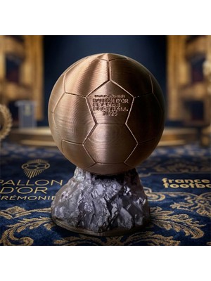 Riva Self Ballon D'or Altın Top Ödülü 2025 Dekoratif Biblo - 3D Tasarım Futbol Hediyesi