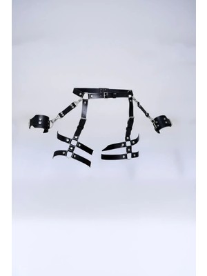 Beruflic Siyah Tanga - Külot Çoklu Kemerli Metal Detaylı Bilek Kelepçeli Jartiyer - BRF1022