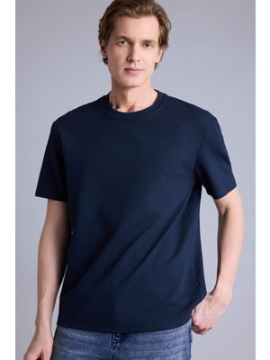 DeFacto Pamuklu Regular Fit Bisiklet Yaka Twill Kısa Kollu Tişört D7912AX26SP