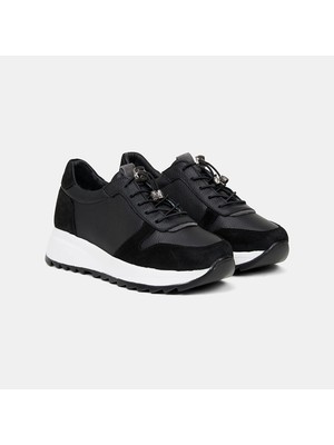 Desa Kadın Siyah Lastik Bağcıklı Süet Dokulu Deri Spor Ayakkabı