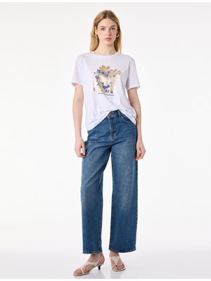 Koton Kısa Kollu Bisiklet Yaka Varak Baskılı Çiçekli Tişört