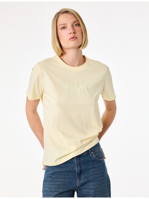 Koton Pamuklu Kısa Kollu Bisiklet Yaka Kabartma Baskı Detaylı Tişört