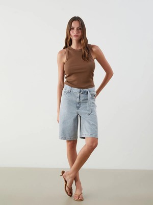 Lc Waikiki Yeni Sezon Beli Kemerli Kadın Jean Şortolon