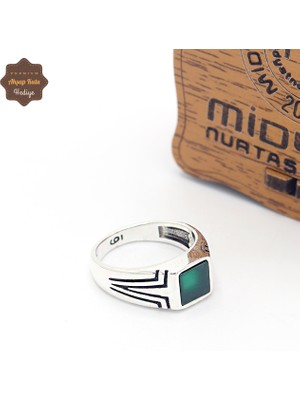 Midyat Nurtaş Gümüş Zümrüt Taşlı Çizgi Işlemeli Kare Model 925 Ayar Gümüş Çocuk Yüzüğü 201025325