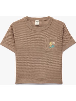 Koton Kısa Kollu Bisiklet Yaka Viskon Cep Detaylı Nakışlı Triko Kazak