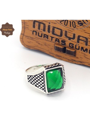 Midyat Nurtaş Gümüş Zümrüt Taşlı Baklava Model 925 Ayar Gümüş Çocuk Yüzüğü 201025328
