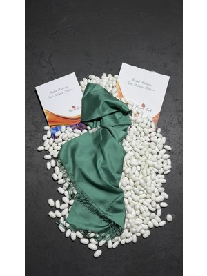 Kulplu Kadınlar Yeşil Desenli Ipek Şal (Model 1)