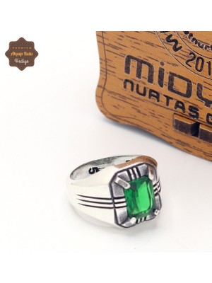 Midyat Nurtaş Gümüş Zümrüt Taşlı Dikdörtgen Pençe Model 925 Ayar Gümüş Çocuk Yüzüğü 201025323