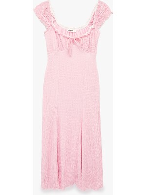 Koton Kolsuz Bağcıklı U Yaka Bürümcük Dantel Detaylı Uzun Elbise