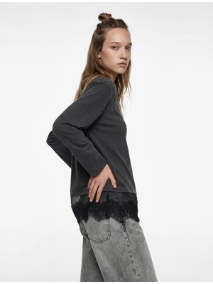 Koton Pamuklu Uzun Kollu Bisiklet Yaka Dantel Detaylı Oversize Tişört