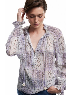 Koton Etnik Desenli Uzun Kollu Bağlamalı V Yaka Fırfır Detaylı Şifon Bluz