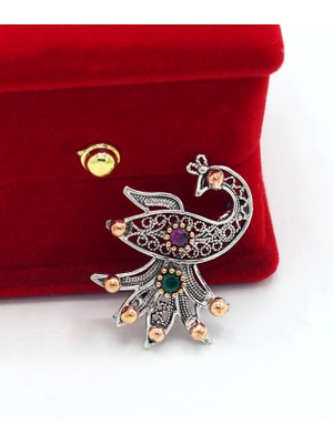 Midyat Nurtaş Gümüş Yakut ve Zümrüt Taşlı Küçük Boy Tavus Kuşu Model Telkari Gümüş Kadın Broş 201025420