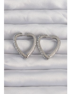 Aesco Mey Ithalat® Pirinç Gümüş Renk Zirkon Taşlı Motifli Kalp Küpe