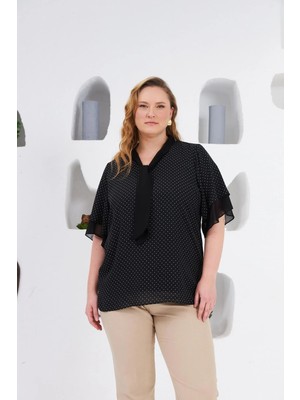 Rmg Fular Detaylı Büyük Beden Şifon Bluz Puantiyeli