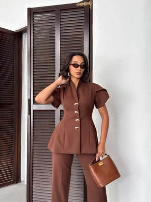 Gold Düğme Detaylı Peplum Kesim Şık Kadın Takım