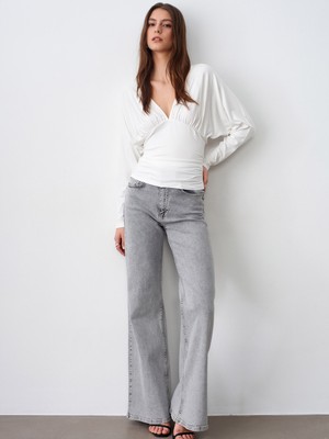 Dilvin 32728 V Yaka Büzgülü Top-Ekru