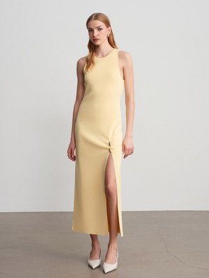 Dilvin 90255 Aksesuar Detaylı Yırtmaçlı Triko Elbise-Sarı