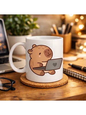 Youday Accessories Sevimli Kapibara Laptop Tasarımlı Porselen Kupa Model 103 – Ofis &amp; Ev Için Sıcak Kahve Kupası Hediye Fikirleri