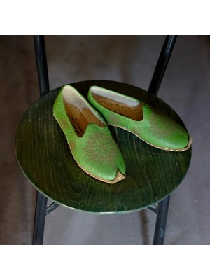 Lazerli Kadın Yemeni