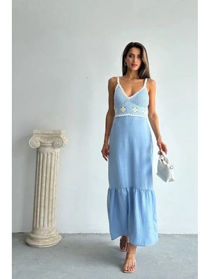 Topshow Mavi Askılı Maxi Elbise – Örgü Büstiyerli, Çiçek Detaylı Yazlık Kadın Elbise