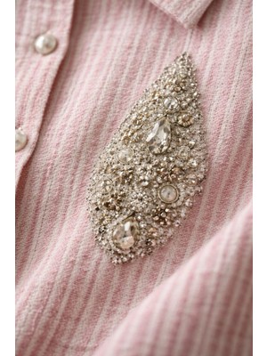 Gönülden Tasarım Pembe Beyaz Çizgili Zirkon Taş Işleme Kadın Gömlek