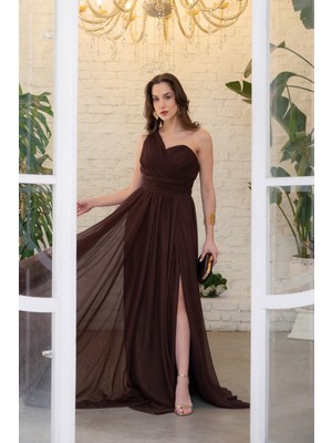 Lafaba Kadın Kahverengi Tek Omuz Yırtmaçlı Uzun Abiye Elbise