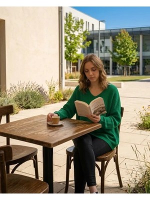 Urumday Kadın V Yaka Kazak