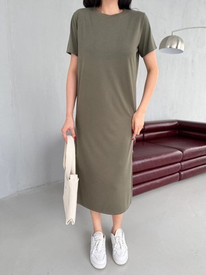 Modal Kumaş Bisiklet Yaka Yırtmaçlı Midi Elbise