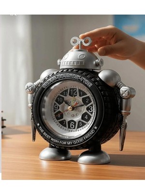 TeknoBeyza Dekoratif Robot Tasarımlı Masa Saati – Lastik Detaylı Retro Robot Figürlü Alarmlı Saat, Çocuk Odası ve Ofis Için Hediye