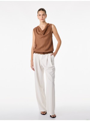 Koton Kolsuz Degaje Yaka Dantel Detaylı Saten Bluz