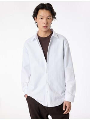 Koton Regular Fit Klasik Yaka Düğmeli Dokulu Uzun Kollu Gömlek