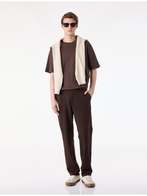 Koton Regular Fit Viskon Karışımlı Cepli Düğmeli Kumaş Pantolon