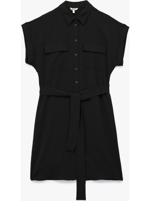 Koton Gömlek Yaka Kemer Detaylı Düğmeli Oversize Kısa Kollu Elbise