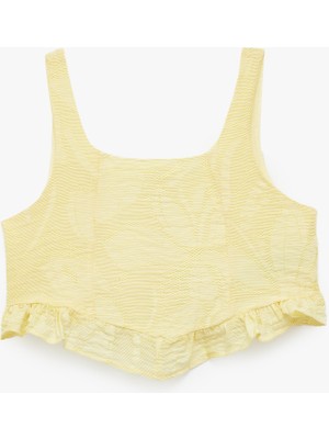 Koton Viskon Kare Yaka Fırfır Detaylı Kolsuz Crop Bluz