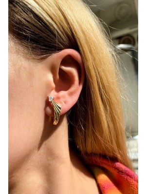 Spossy Silver Jewelry Üçgen Taşlı Küpe