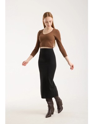 Win Moda Etek - Pensli Belden Oturtmalı ve Arka Yırtmaçlı Etek - Interlok Örgü Uzun Etek