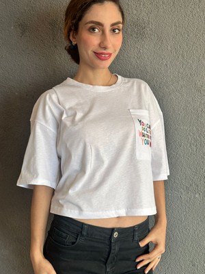 Gönülden Tasarım Beyaz Crop Baskı Cepli Tişört L Beden